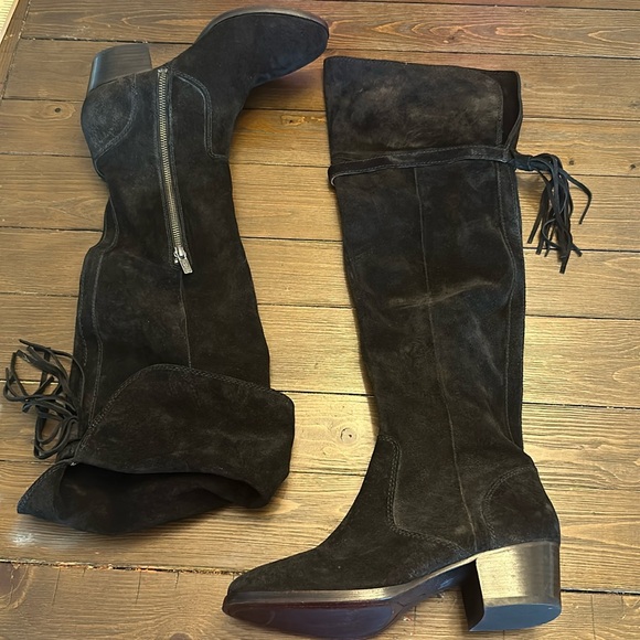 Gorgeous FRYE Clara Tassel Over Knee Women's Black Suede Boot - Picture 4 of 14